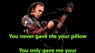 Golden Slumbers/ Carry That Weight/ The End  NEIL DIAMOND (live) ( with lyrics )