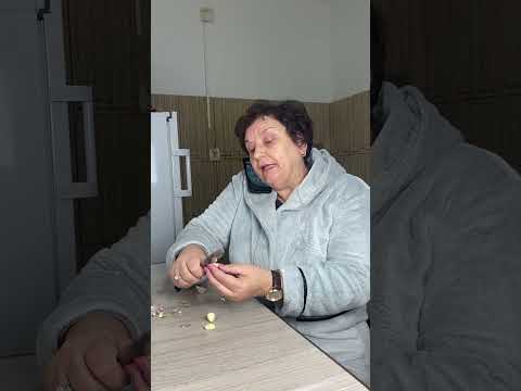 Da maica-ta ce face?