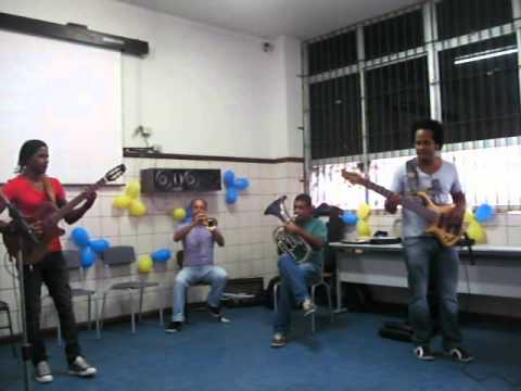 Garota de Ipanema - Musicando a Escola - PIBID (Colégio Gastão Guimarães)