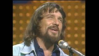 Waylon Jennings ~ Rainy Day Woman