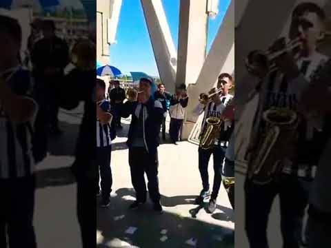 "Esta es la banda de la fiel" Barra: La Fiel &bull; Club: Talleres