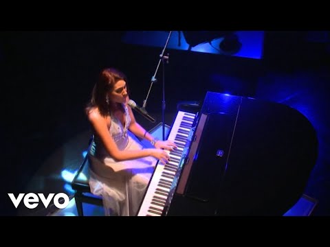 Nianell - Who Painted The Moon (Live in Johannesburg at Emperors Palace, 2010)