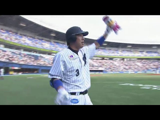 【1回裏】 白く染まったライトスタンドへ!! マリーンズ・角中の先制アーチ!! 2017/7/17 M-Bs