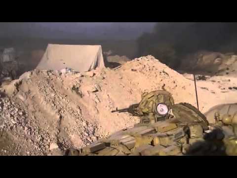 لحظات اقتحام حاجز  كتيبة الدبابات في محيط بلدة مورك في ريف حماة والسيطرة عليه بالكامل من قبل لواء النصر