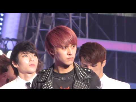 2013.5.11 Finale..Dongwoon (Beast) & SHINee @Dream Concert Seoul