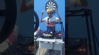 Download lagu AKSI DJ OMO KUCRUT SAAT MULAI LIVE....!!!! shorts mp3