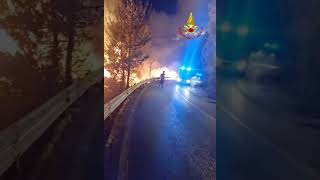 salerno-notte-di-fiamme-e-terrore-incendio-devasta-il-monte-bonadies