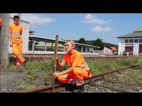 Lehrlinge im Bild: Gleisbautechnik
