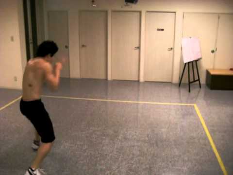 【初心者向けボクシング講座】ジャブと足を止めずにシャドーボクシング