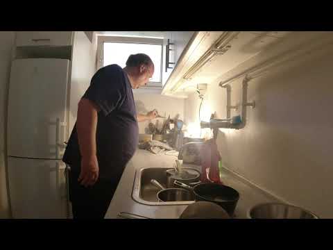 MongoTV_3230 - English Vlog_0134 - Heatwave Denmark 8 PM And Try Cook Hot Food