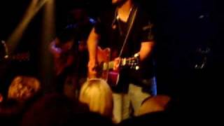Eric Church - The Weight (Stripped - 2009 CMA Music Fest)