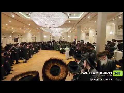 Kretchnif Siget Rebbe Dances At A Wedding - Sivan 5783
