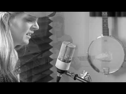 Holly Arballo - Hold Me Tight (Live and Amplified)