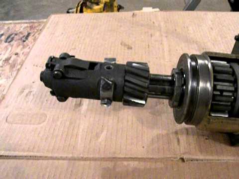 Caterpillar D2 and D4 starting pinion operation