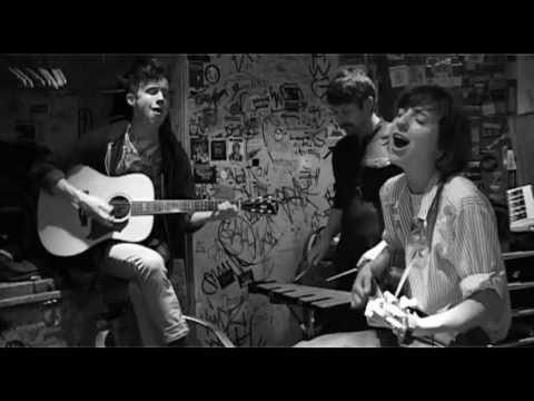 Bedroomdisco TV: Fanfarlo -  "Harold T. Wilkins..." & "Drowing Men" acoustic