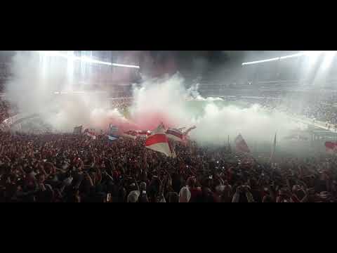 "Recibimiento... Vs Independiente." Barra: Los Borrachos del Tablón • Club: River Plate