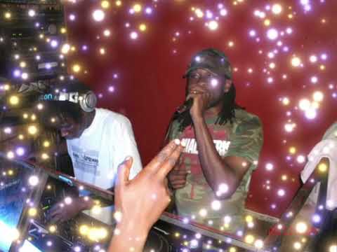 How MC Fullstop Introduced DJ Tsunami To The World.. #Rest_In_Peace MC Fullstop 