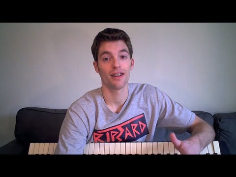 Piano Lesson: Learn THE 4 Chords