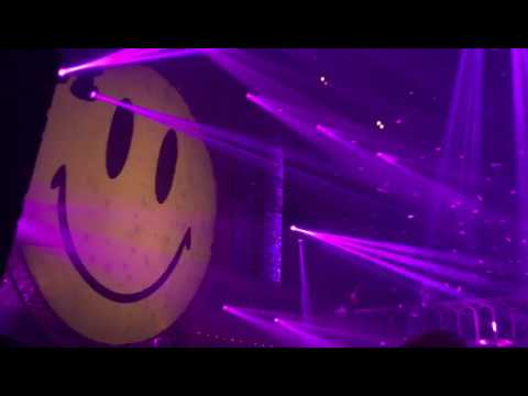 Kleinzoon Sonny Ray als Prince with the fabuless Miss Bunty in Purple Rain OHAF Paradiso 4-6-2017