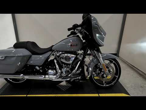 2025 Harley-Davidson Street Glide Grand American Touring FLHX