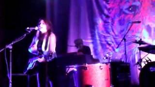KT Tunstall, Push That Knot Away (live)