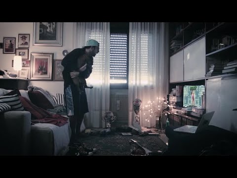 Dj Matrix & Matt Joe - Tutti in piedi sul divano (feat. GLI AUTOGOL)