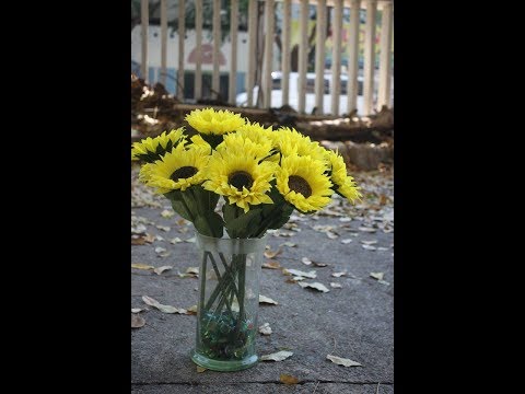 How to make sunflower by crepe paper.