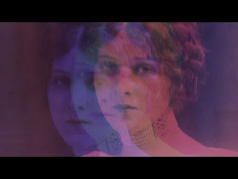 Seasurfer feat. Gloria de Oliveira - "Mon Miroir"