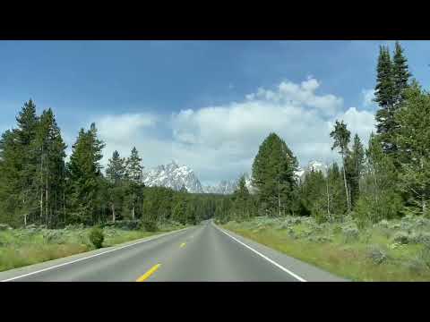 Driving toward Jenny Lake Junction