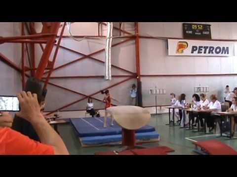 Bianca Dorobantu prima saritura (finala)CN de junioare 2014 CSS STEAUA