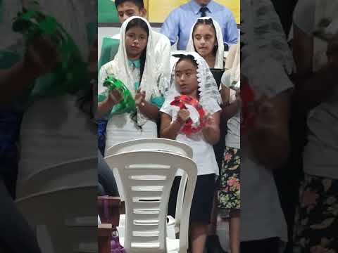 grupo de hnos ,Niños y adolescentes, alabando a nuestro Dios!! filial Tatacua corrientes