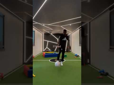 PAUL POGBA Creates NEW SKILL 'The Smoothie' || SY Football