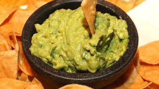 The Easy Hack That Keeps Your Guacamole From Turning Brown