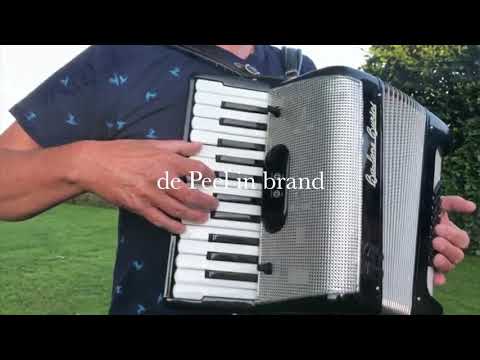 de Bent - De Peel in brand