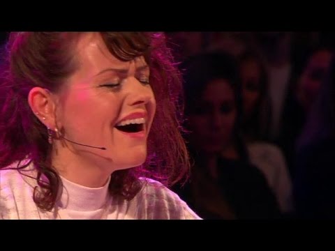 Jennie Lena zingt a capella nummer van Brace - RTL LATE NIGHT