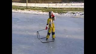preview picture of video 'Schaatsplezier op de ijsbaan van Lienden'