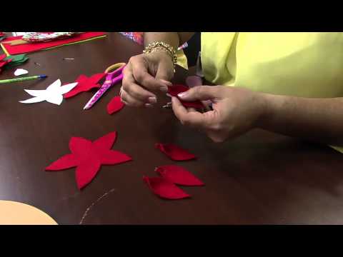 Mulher.com 08/12/2014 - Guirlanda Flores Natalinas de Feltro por Jully Malzoni - Parte 1