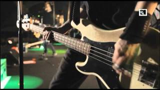 Sum 41 - Screaming Bloody Murder (LIVE at MTV Winter 2011) [HQ]