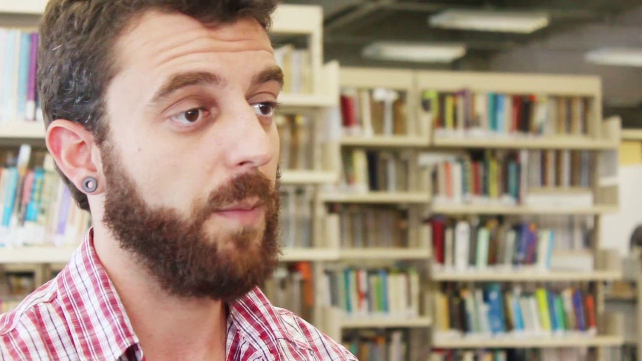 AUSENTES: evasão escolar no ensino médio - DOCUMENTÁRIO