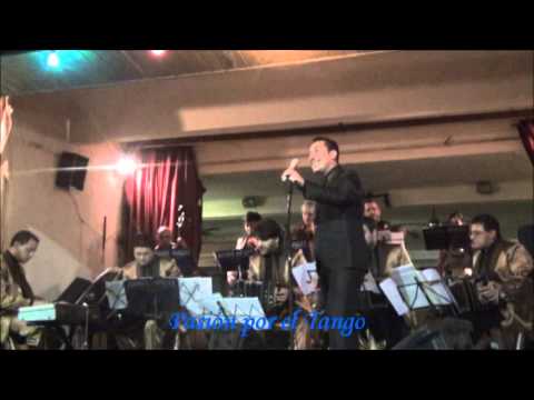 ARIEL ARDIT y SU ORQUESTA TIPICA Interpratando el Tango SENCILLO Y COMPADRE en la MILONGA DEL MORAN