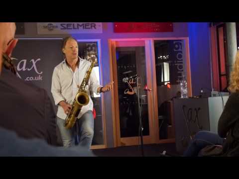 Bill Evans (sax) shares some saxophone playing tips @ sax.co.uk