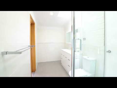 11 rushes bay ave video