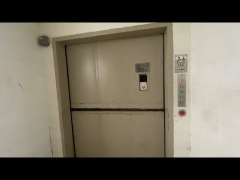 AMAZING Montgomery G&P Dry-Powered Hydraulic Freight Elevator @ Westmoreland Mall - Greensburg, PA