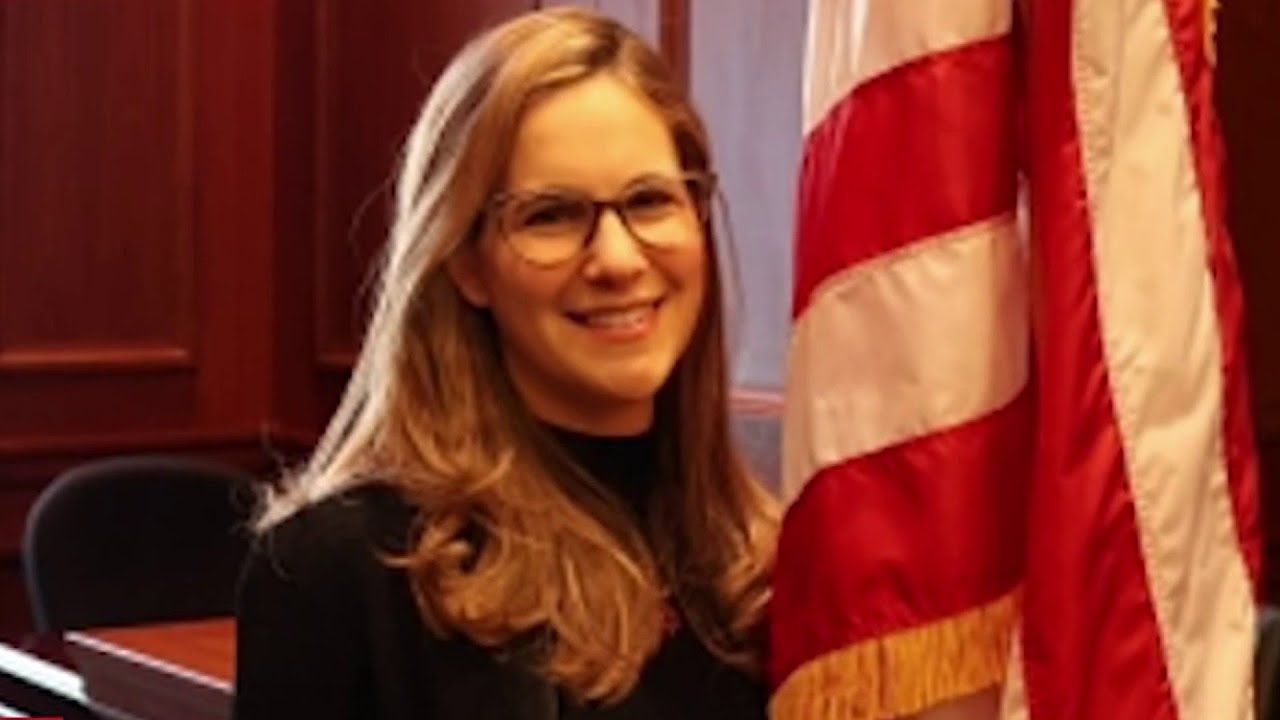 U.S. Attorney in Manhattan resigns amid DOJ order to drop corruption case against Adams