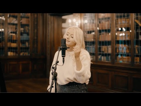 Brenda Mullen & Karl Wolf - "Beauty And The Beast" (Cover) Unplugged