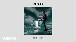 Kadr z teledysku The Cure tekst piosenki Lady GaGa