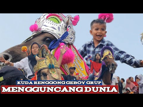 Renggong horses cause traffic jams - Dancing horse video