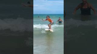 DAVI CAIU DA ONDA 🌊🏄‍♂️ #tiarutedavi #leiaelevi #tomoneytizado
