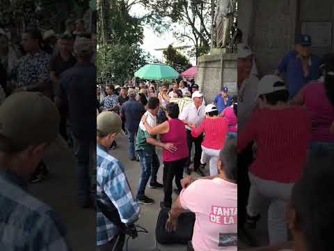 la tebaida Quindio se siente diciembre #lomejor #baile #paratiii #amor #quindio #ejecafetero