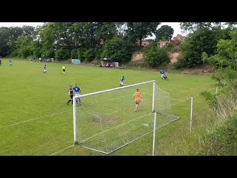 GKS Włoszakowice - Piast Nowy Belęcin. 1 : 3(1 : 0).  Fragment meczu.
